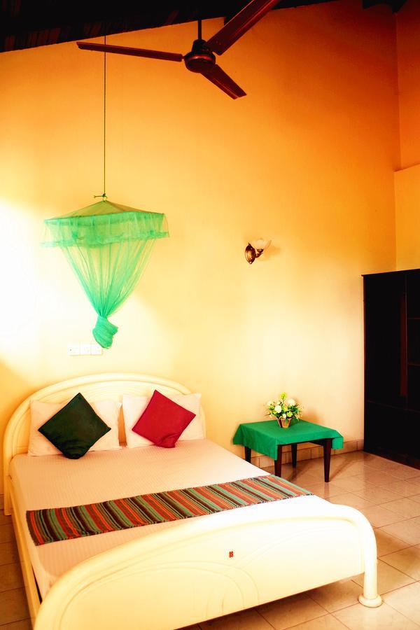 Villa Eco Green Negombo Buitenkant foto